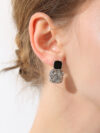 Silver needle niche elegance and simple earrings