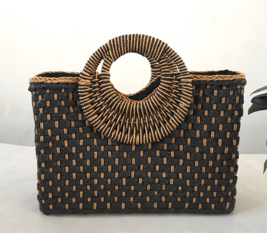 Wooden handle beach handbag