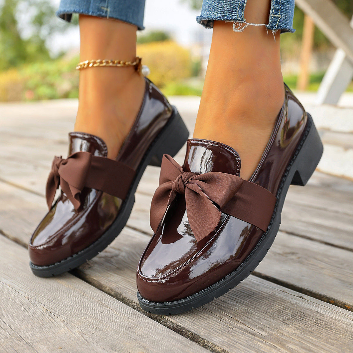 Plus-size Bow-knot Slip-on Loafers