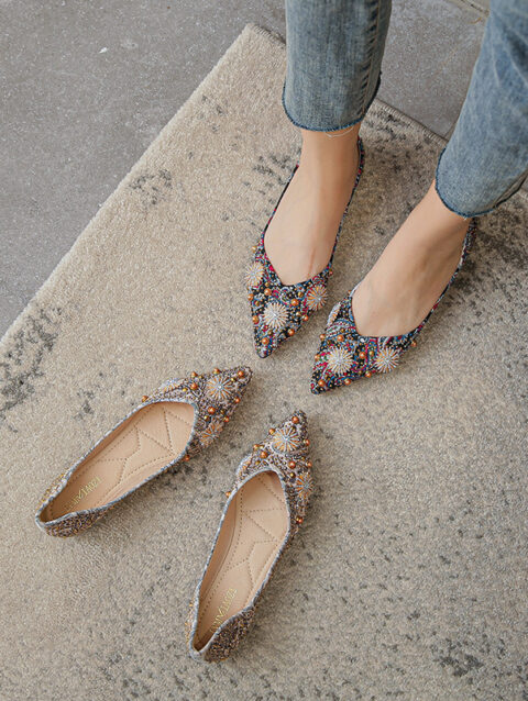 Flat New Temperament Rhinestone Rivet Shoes