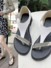 Sandals with buckle